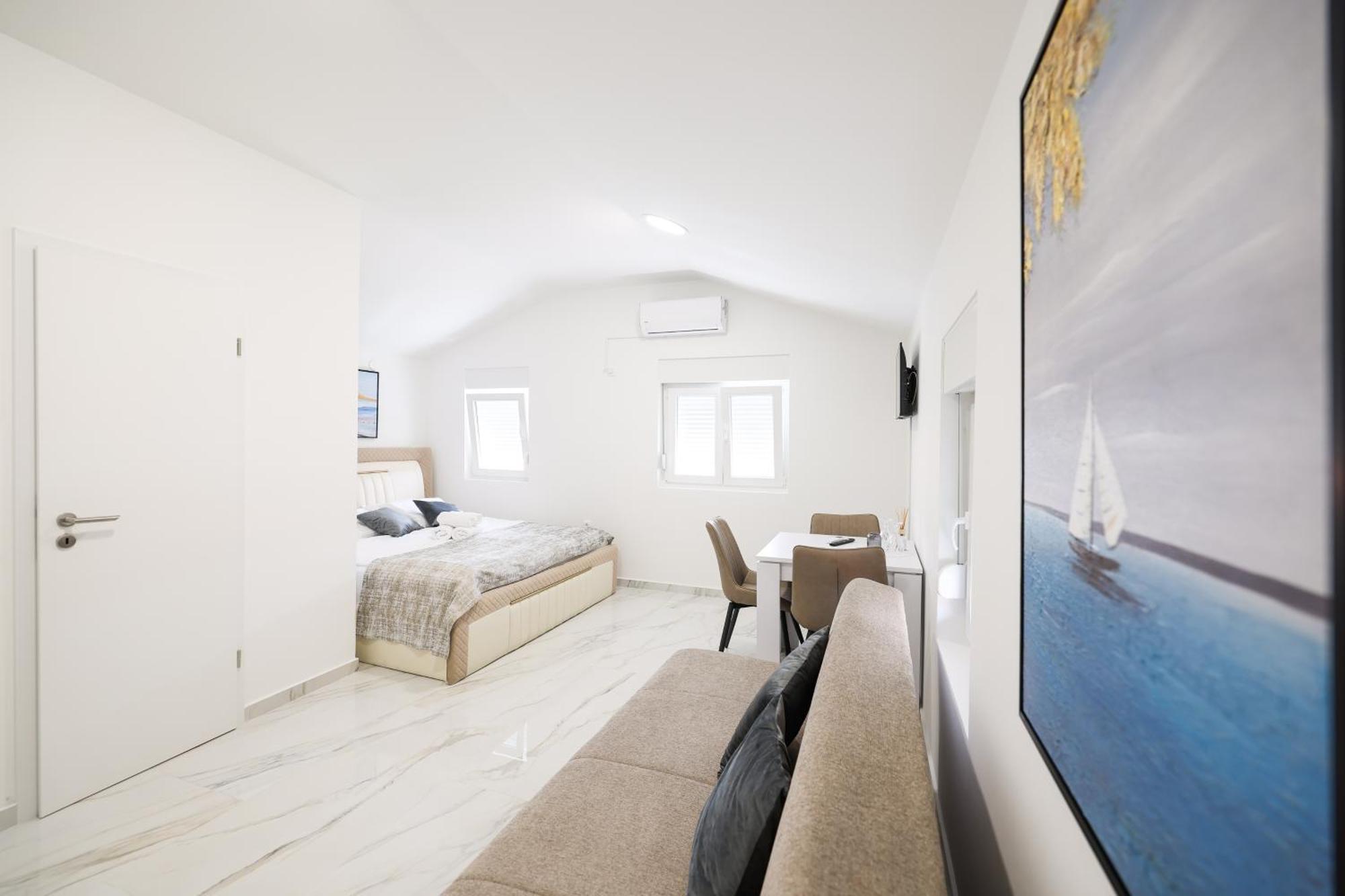 Premium Rooms Prince ザダル エクステリア 写真